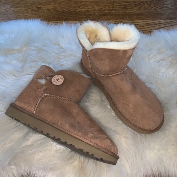 ugg women's mini bailey button winter boots